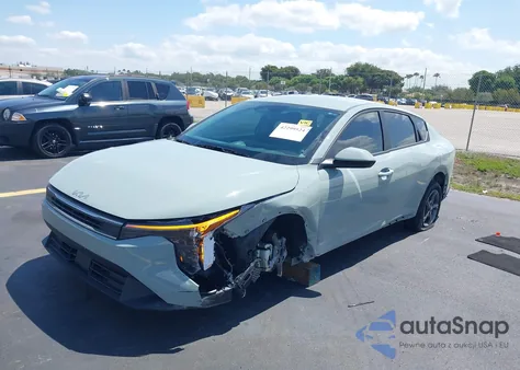 2025 Kia K4 Lxs z USA, uszkodzony, nr VIN 3KPFT4DE7SE064013